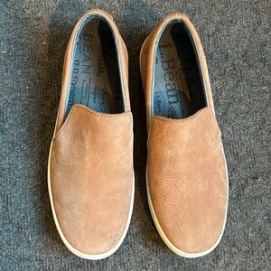 Women’s LL Bean leather slip ons. Size 7.5